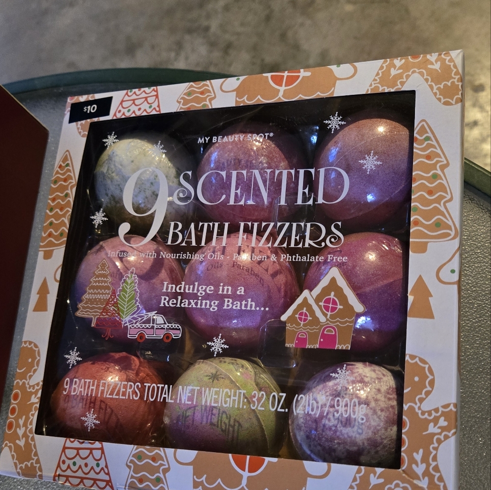 Colorful Scented Bath Fizzers with Magical Theme